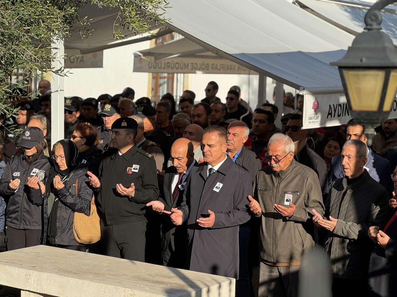 Emniyet Müdürü Vehbi Yıldız, Muğla’da Gözyaşlarıyla Uğurlandı 5